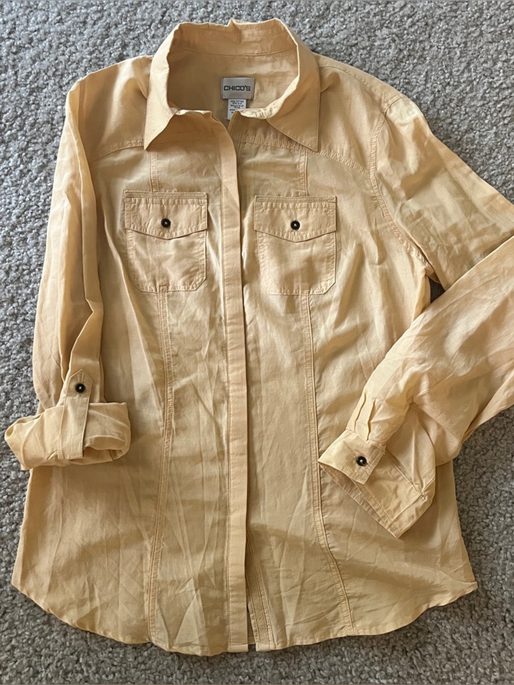 Chico's Women's Pale Yellow Silk Blend Utility Roll Tab Sleeve Top Size 0 NWT